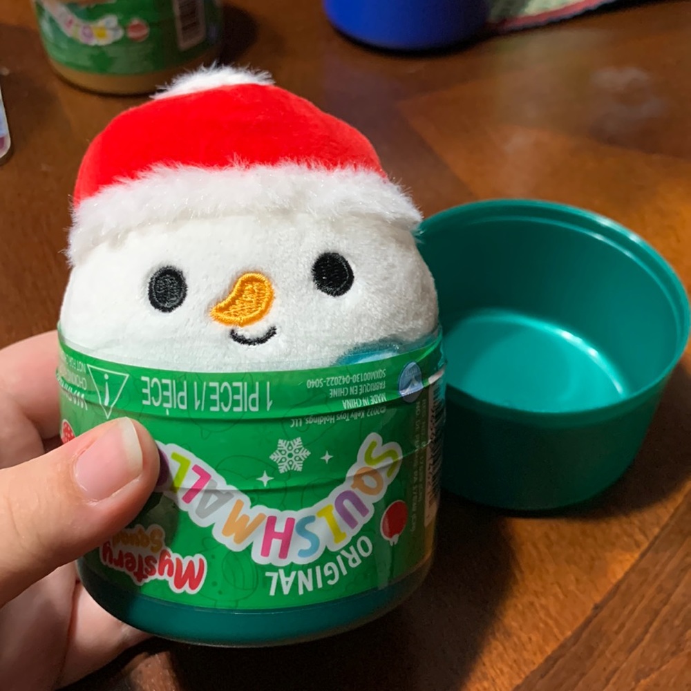 4" Manny the snowman Squishmallow Christmas Mystery Capsule BNWT